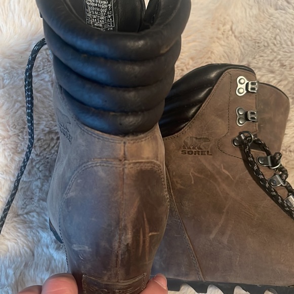 Gray Sorel Boots - Picture 7 of 7